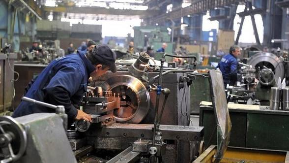 INS: Producţia industrială a crescut cu 7%, în primele zece luni din 2014