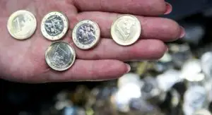 O NOUĂ ȚARĂ trece la EURO