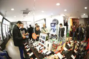 Magazinul F64 oferă posibilitatea de a plăti cu Bitcoin