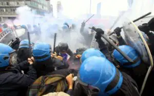 Grevă generală şi proteste în toată Italia