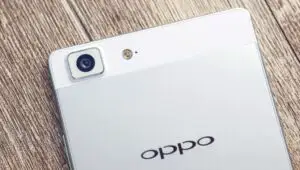 Telefonul cu care poţi bate cuie sau sparge nuci
