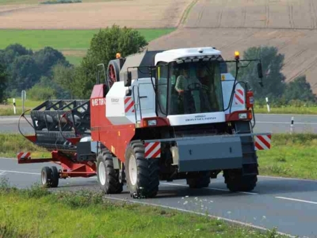 Top 5 cele mai ieftine combine agricole din România în 2015