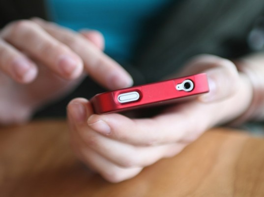 eMAG: Pentru prima dată în istoria comerțului online românesc, traficul de pe telefon îl va depăşi pe cel de pe desktop
