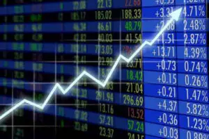 Evoluţii financiar-bancare şi bursiere
