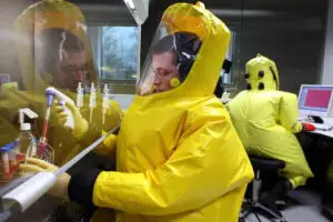 Virusul ucigaş din China, „vărul” SARS. Cât de periculoasă este epidemia