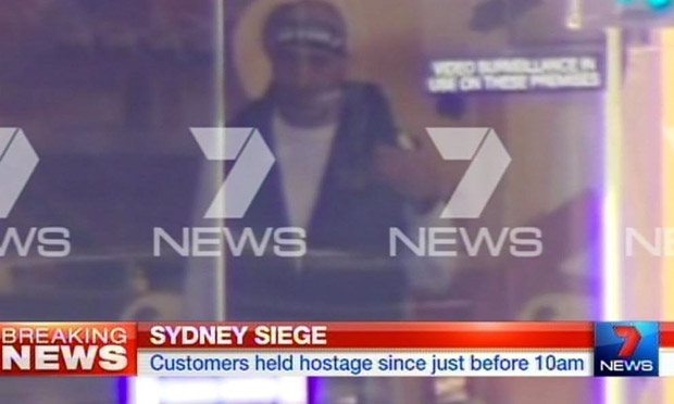 Poliţia a luat cu asalt cafeneaua din Sydney! Incidentul s-a soldat cu victime