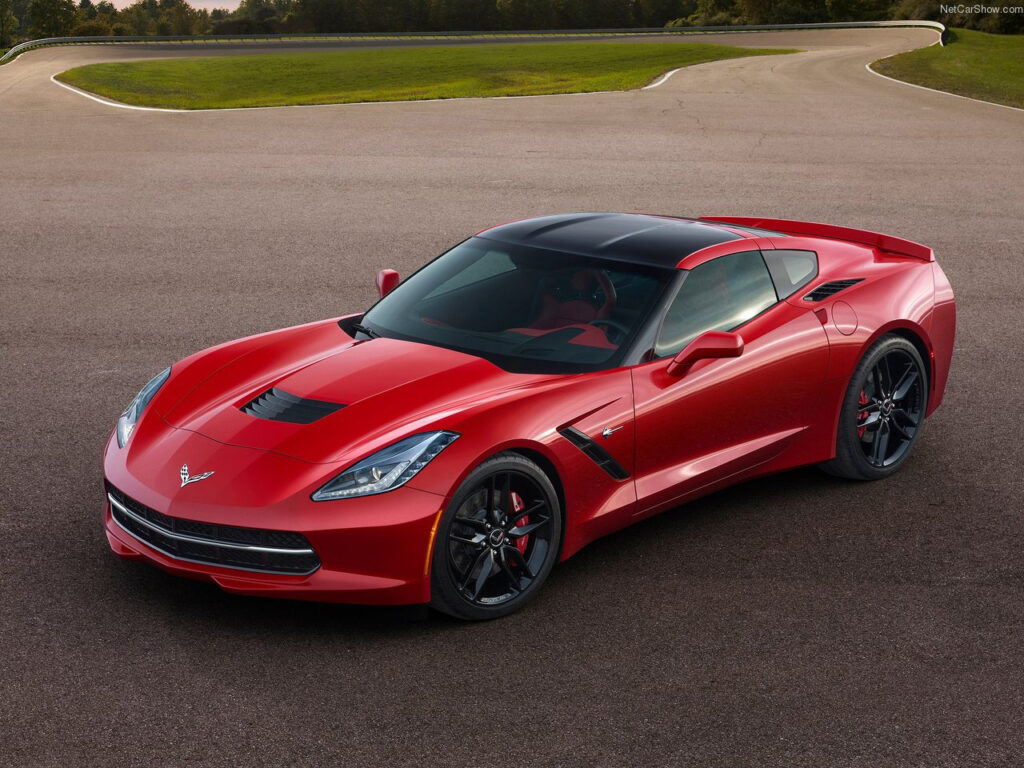 Primul Corvette Stingray a fost vândut cu 1,1 milioane de dolari