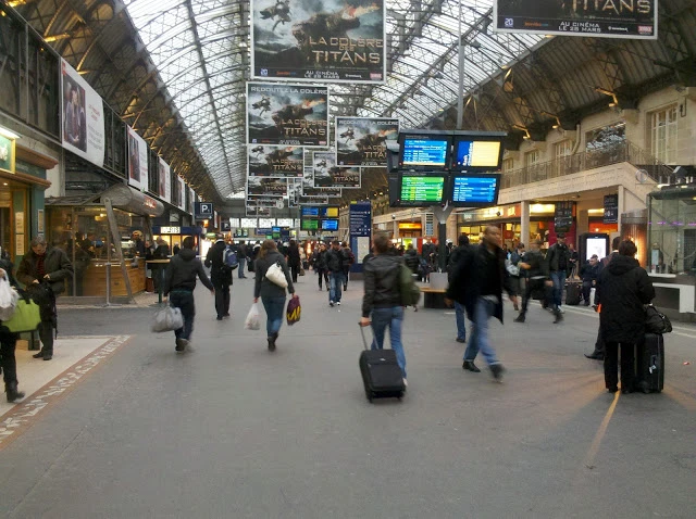 Alertă cu bombă în Gara de Est din Paris: călători blocaţi la Metz