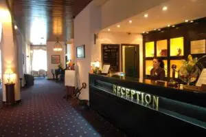 Reducerea TVA la 9% va fi aplicată în cazul tuturor serviciilor din turism ce ţin de cazare