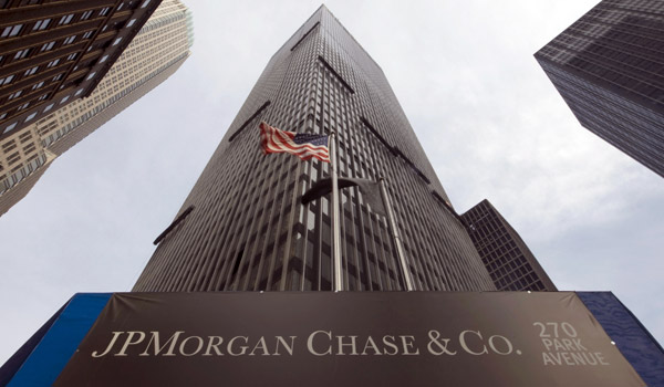 JPMorgan CÂŞTIGĂ 300 de milioane de dolari după eliminarea pragului franc-euro