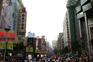 Chinezii sunt străinii care cumpără cele mai multe case în SUA