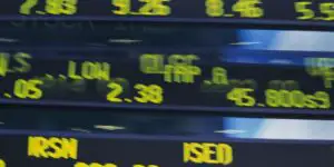 Evoluții financiar-bancare şi bursiere – Situaţie încordată pe Burse după prăbuşirea preţului petrolului