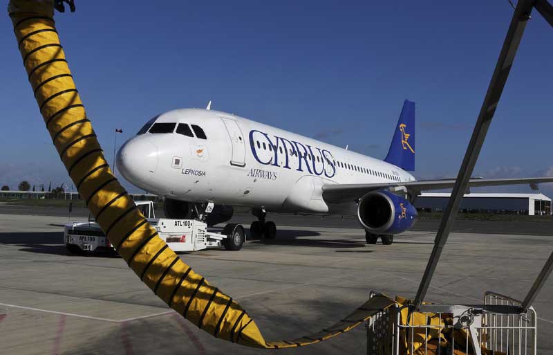 O companie românească vrea să salveze Cyprus Airways de la FALIMENT