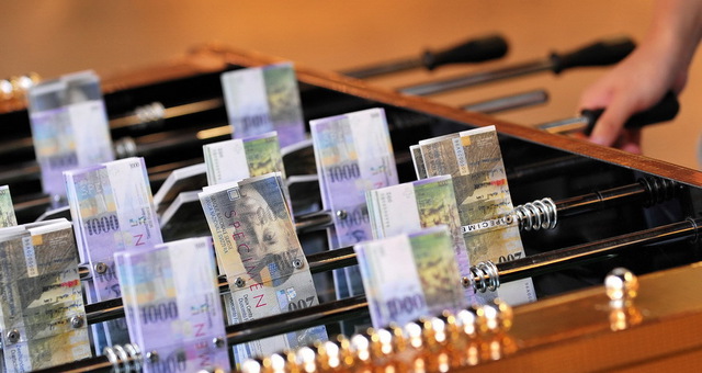 Băncile poloneze şi austriece, cele mai afectate de eliminarea pragului de 1,20 franci pentru euro