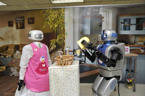 Oamenii s-au obișnuit cu idei care nu demult păreau de domeniul SF, cum ar fi roboții care ajută în casă