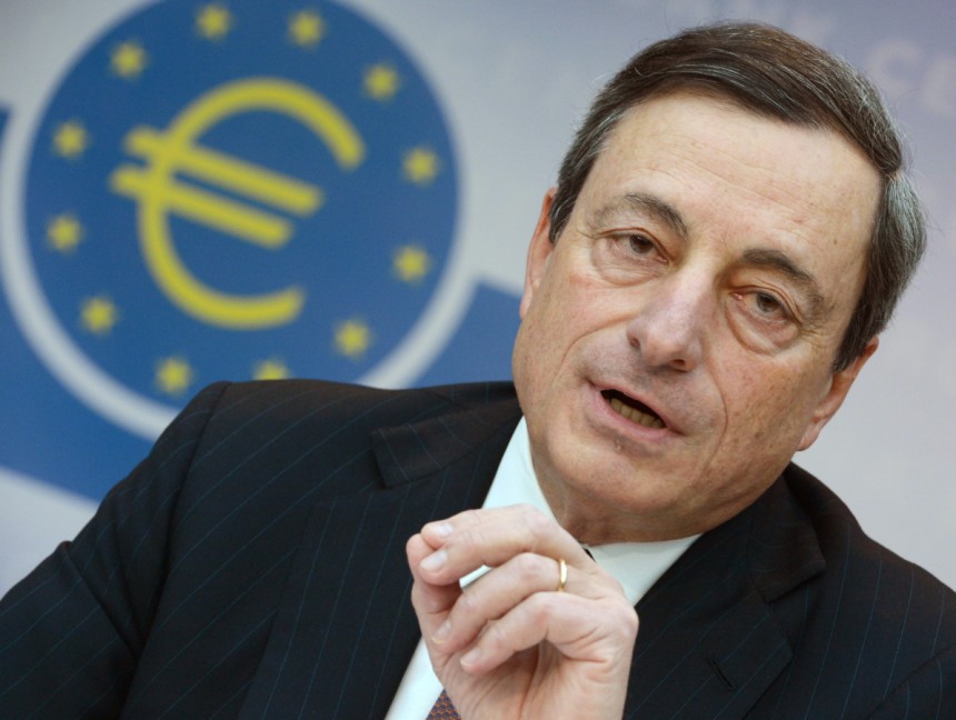 Mario Draghi se aşteaptă la o creştere graduală a ratei inflaţiei spre sfârşitul lui 2015 şi în 2016