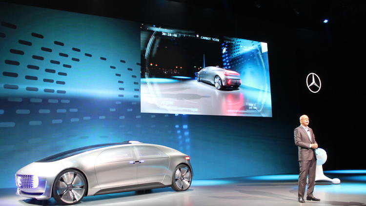 Maşina viitorului la CES 2015! Ce minune mai fac cei de la Mercedes-Benz
