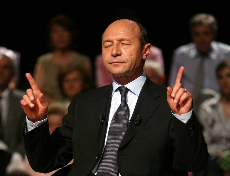 Traian Băsescu, la sediul PMP: Sunt suspect pentru că am făcut niște acuzații