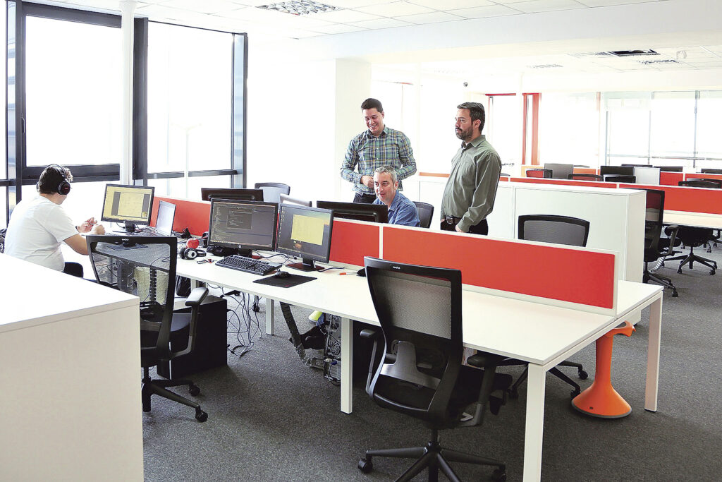 Piaţa spaţiilor de birouri creşte în 2015