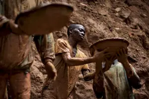 Apple promite să nu mai folosească materiale legate de dictatorii militari din Africa