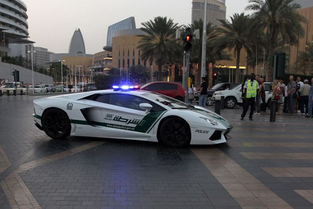 Supermașinile poliției din Dubai
