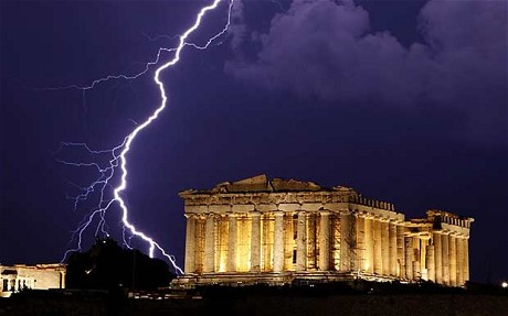 Grecia NU MAI VREA acord de salvare! Juncker dorește DESFIINȚAREA Troicăi finanțatorilor statului elen