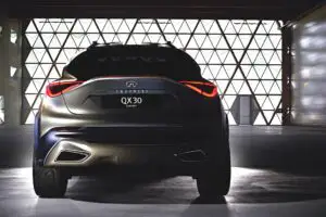 Infiniti dezvăluie QX30 la Geneva. Un Mercedes în haine nipone