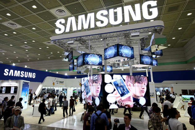 Samsung ÎNGHEAŢĂ salariile pentru prima data din 2009