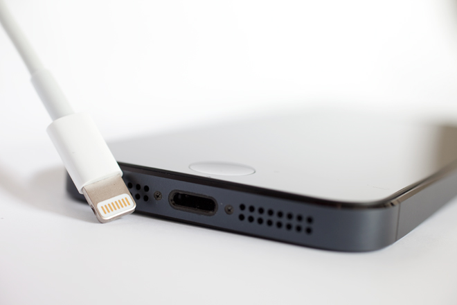 Cablul de la iPhone 5S sau de ce nu se mai încarcă telefonul