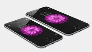 Apple ZDROBEŞTE previziunile analiştilor. VINDE 74,4 milioane de iPhone