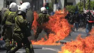 REVISTA PRESEI INTERNAŢIONALE – GRECIA, astăzi în fața unui nou EXAMEN european! MANIFESTAȚII la Atena