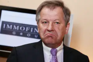 „Regii” birourilor din România vor să se cumpere reciproc