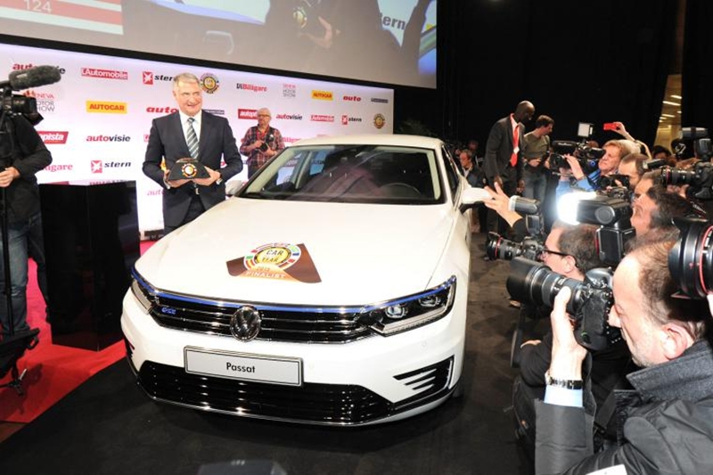 Volkswagen a câştigat titlul Maşina Anului 2015 în Europa cu noul Passat şi începe anul cu vânzări record la nivel de grup