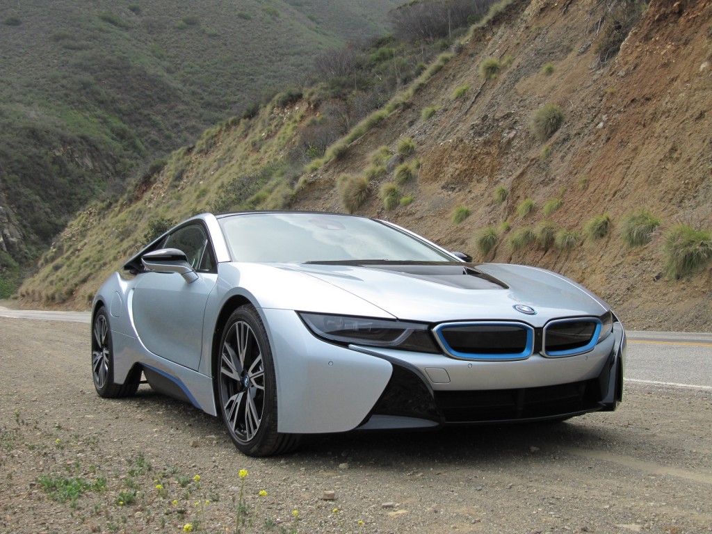 Cererea pentru BMW i8 continuă să depăşească producţia