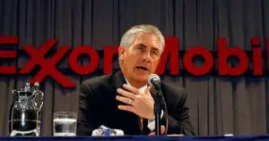 Exxon: Pregătiţi-vă pentru o SCĂDERE a preţului petrolului!