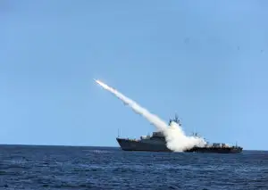 Rusia trimite RACHETE la frontierele occidentale! Moscova: NATO nu poate fi garantul libertăţii în lume