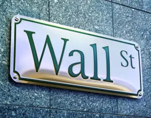 Evoluţii financiar-bancare şi bursiere – Bursele OSCILEAZĂ după încetinirea economiei Chinei