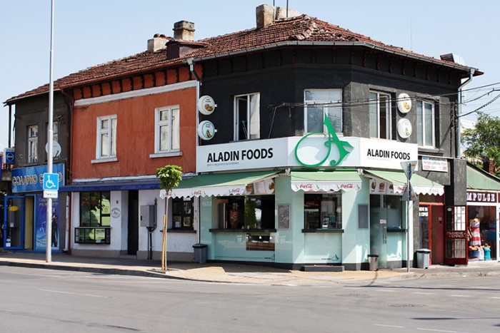 Un lanţ de restaurante intră pe piaţa din România