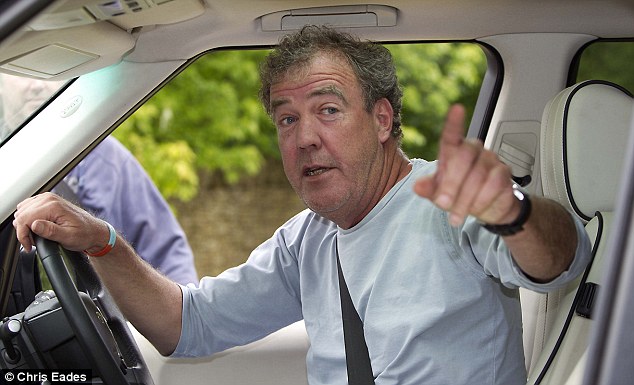 BBC suspendă sezonul în curs al emisiunii Top Gear, din cauza realizatorului Jeremy Clarkson