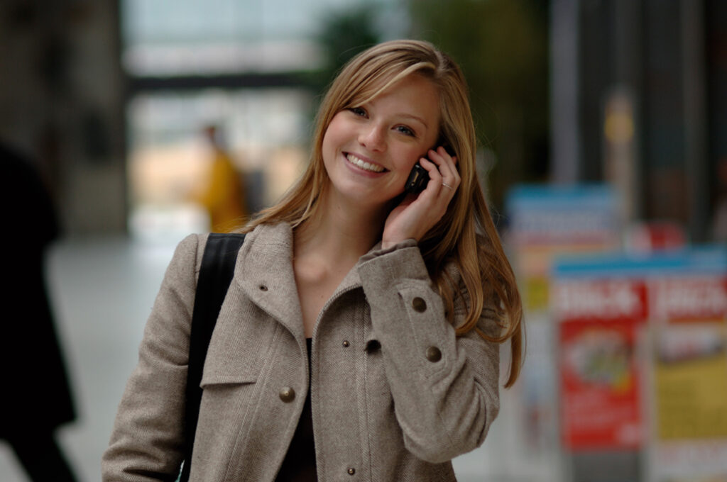 Care este diferenţa dintre apelurile internaționale şi apelurile în roaming