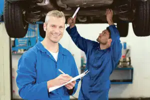 Service-urile vor să-și aranjeze monopol pe banii asiguraților