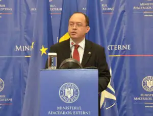 Au loc detașări masive în MAE. Ce a anunțat ministrul de Externe
