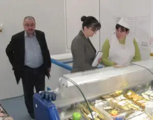Amenzi de peste 240.000 de lei pentru comercianţii din industria alimentară