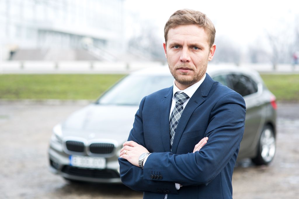 Românul care creează strategii financiare pentru BMW