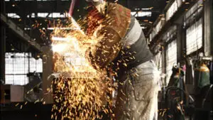 Preţurile producţiei industriale au crescut cu 0,2% în februarie 2015