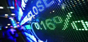 Evoluţii financiar-bancare şi bursiere – Pieţele, cu ochii pe datoriile şi sistemul bancar al Chinei