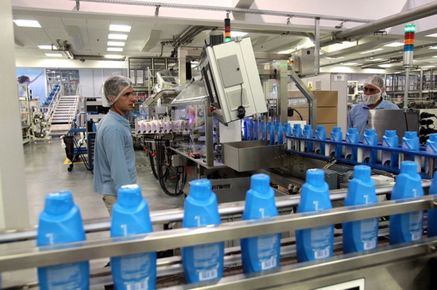 Concurenţa a autorizat preluarea fabrici de detergenţi Procter&Gamble de la Timişoara