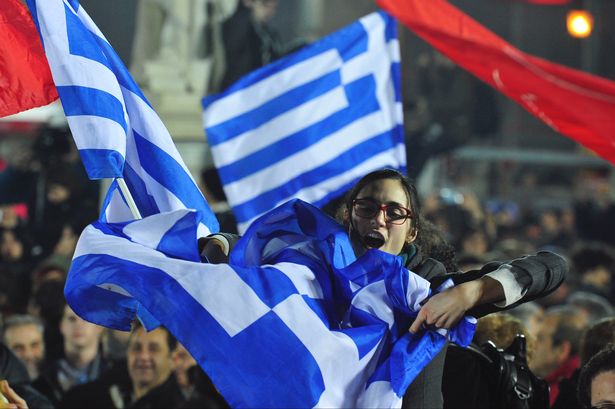 O bancă din Grecia le propune clenţilor săraci să le şteargă datoriile