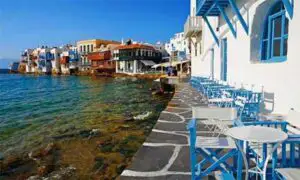 Turiştii care vizitează Grecia ar putea fi obligaţi să folosească un card; măsura, în lista de  reforme a Atenei
