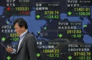 Evoluții financiar-bancare și bursiere – Pieţele asiatice cresc după ce bursele de pe Wall Street stabilesc noi recorduri